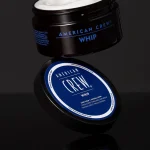 AMERICAN CREW™ WHIP silpnos fiksacijos plaukų formavimo kremas